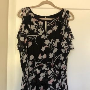 White House Black Market floral keyhole dress